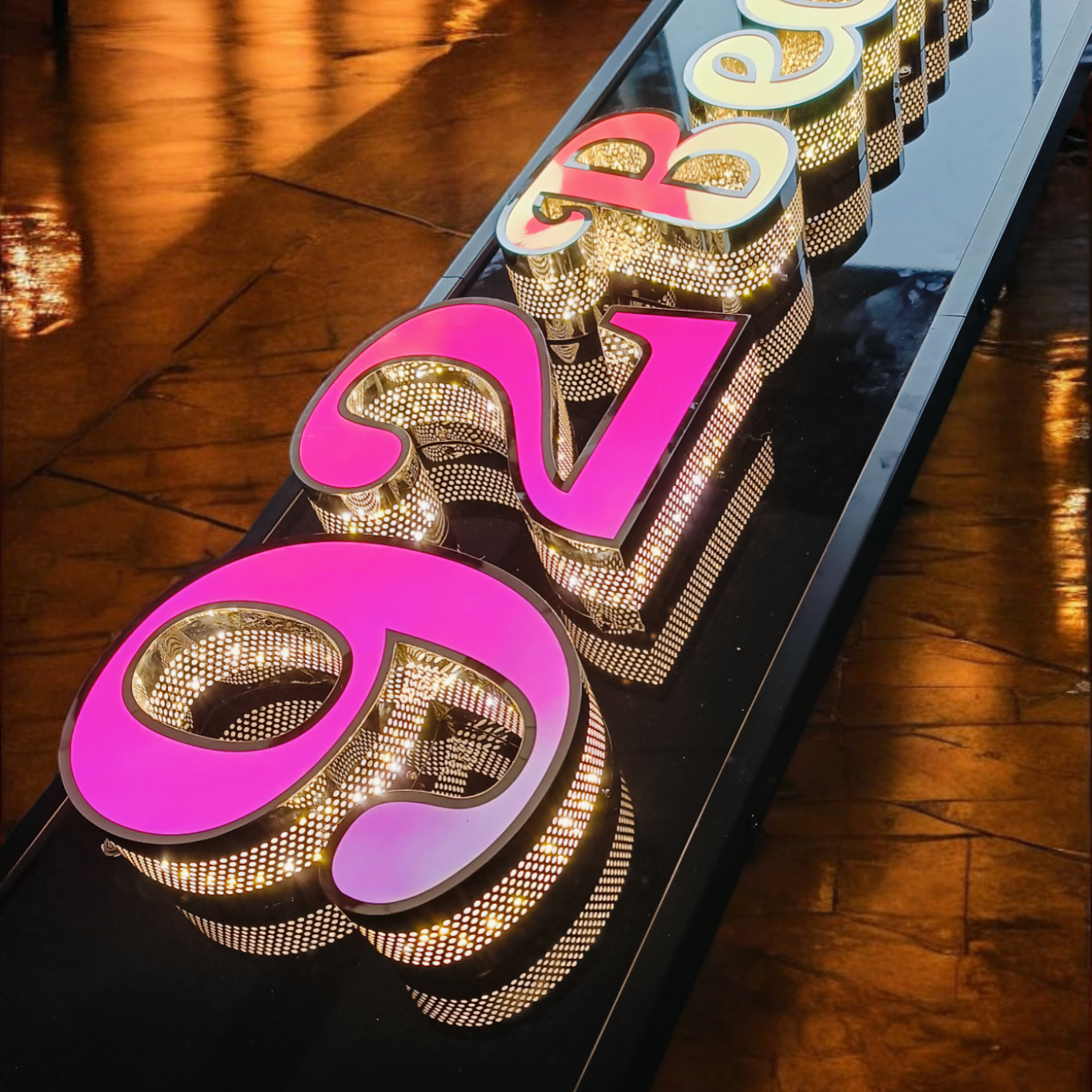 Frontlit Ombre 3D Schild, 3D LED Beschilderung, Leuchtkasten Schild, Beleuchtung Buchstaben