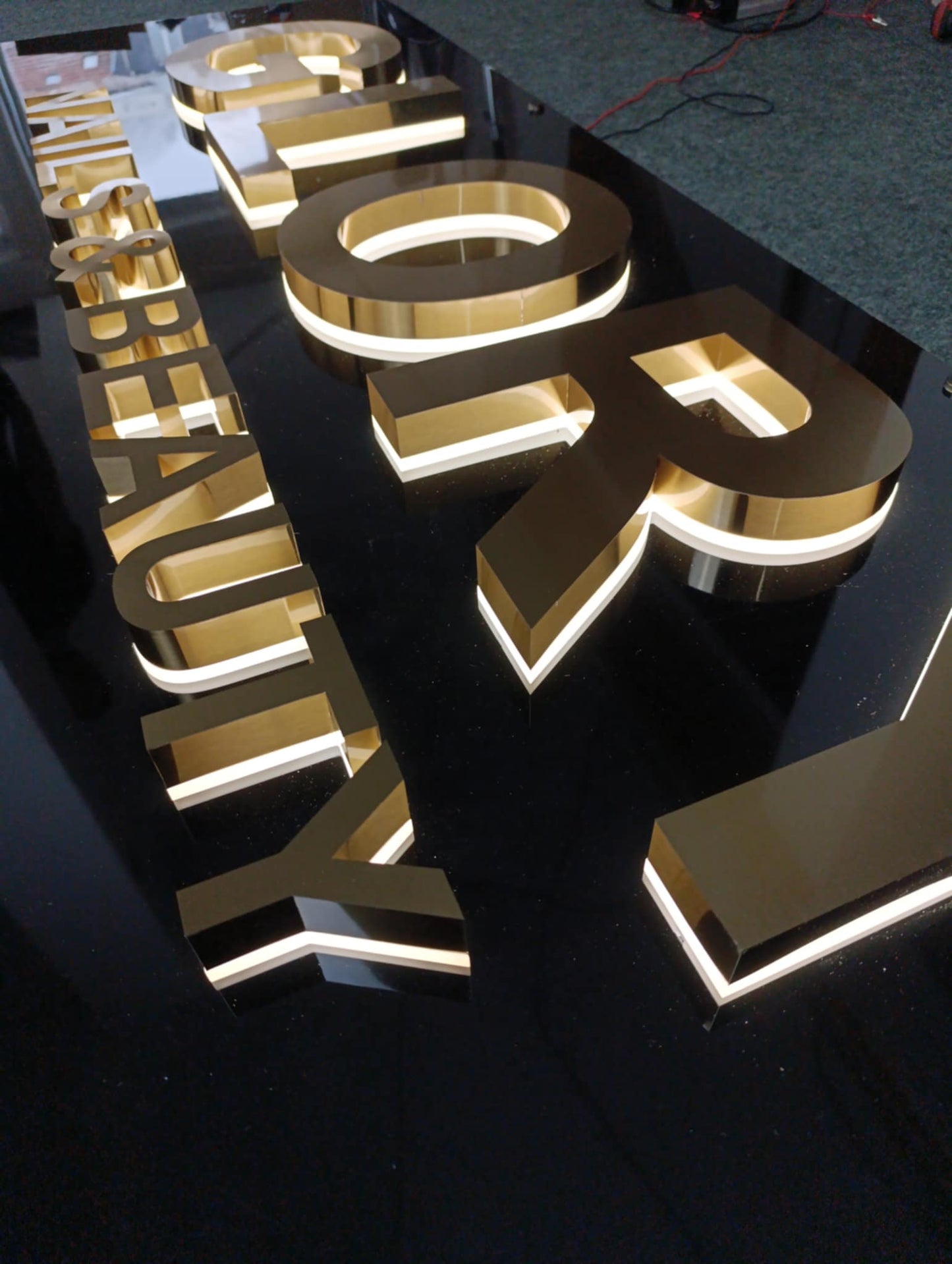 Backlit 3D sign, 3D LED signage, light box sign, metal sheet letters