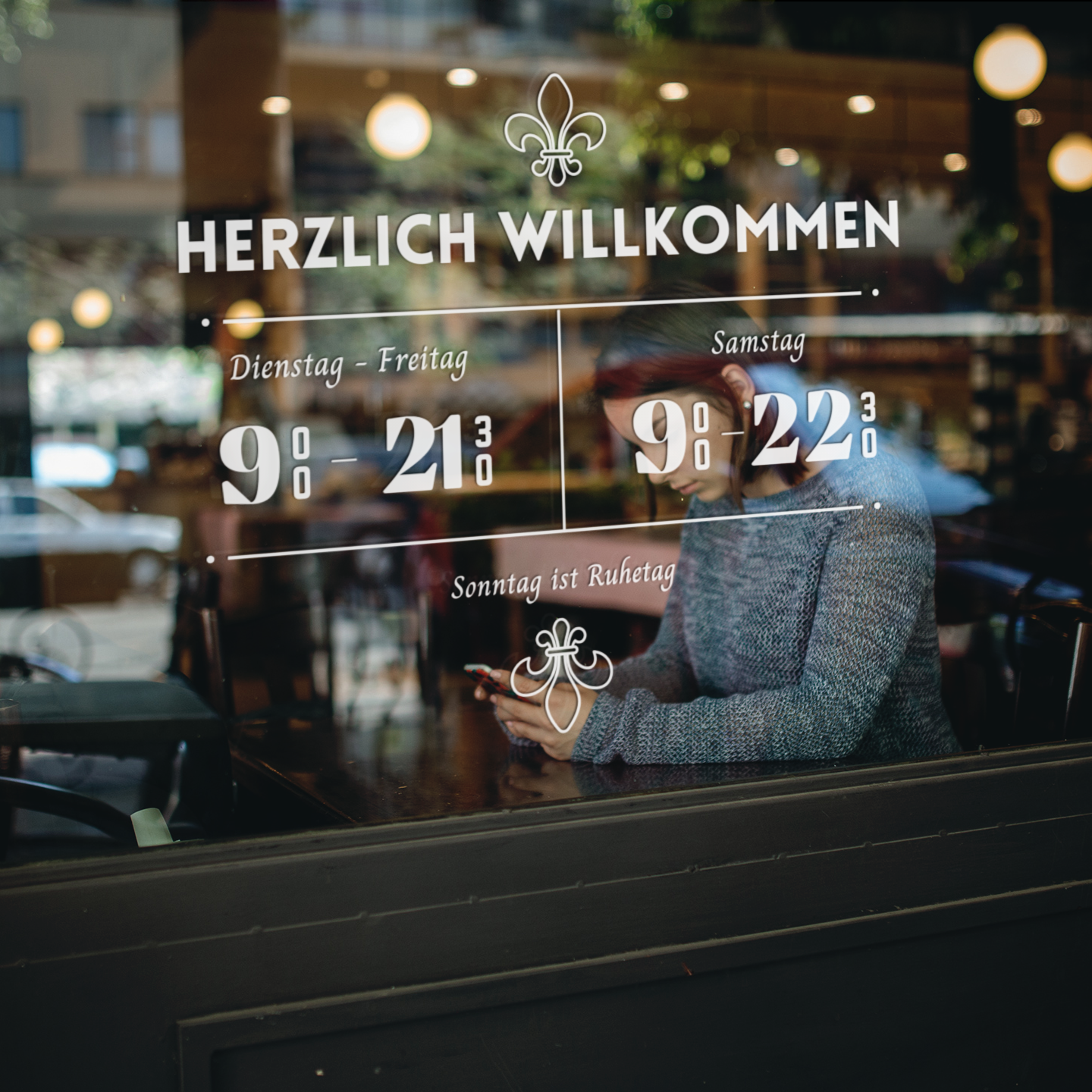 Moderne Fensteraufkleber für Öffnungszeiten – Vielfältige Farben & Stile